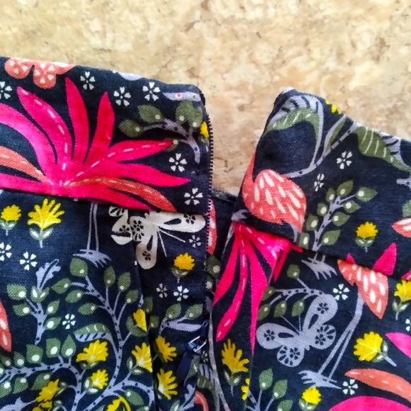 Boden colorful print linen shorts - Picture 6 of 9